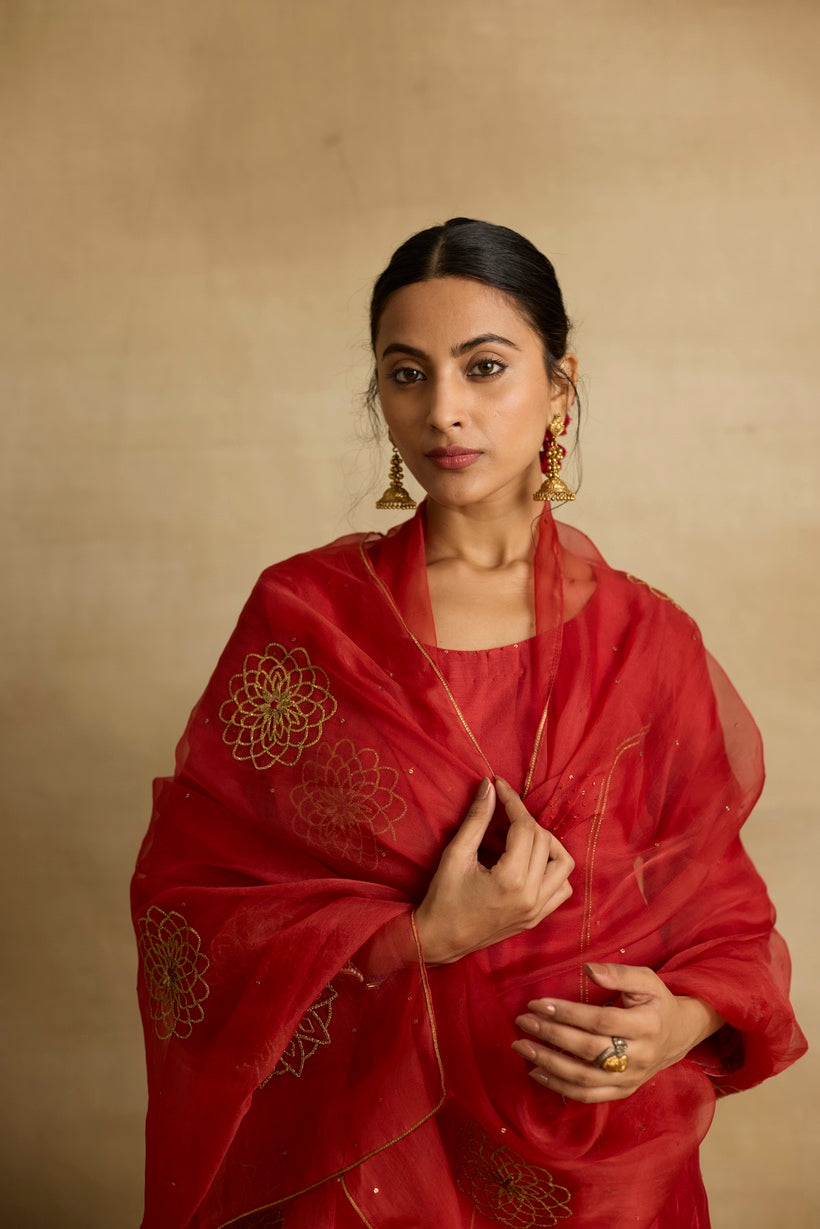 Samira - A scarlet red chanderi kurta set with handcrafted ari-zardozi embroidery.