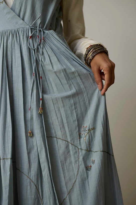 TAVI | Ivory and Blush Blue Handloom Cotton Agrakha Set