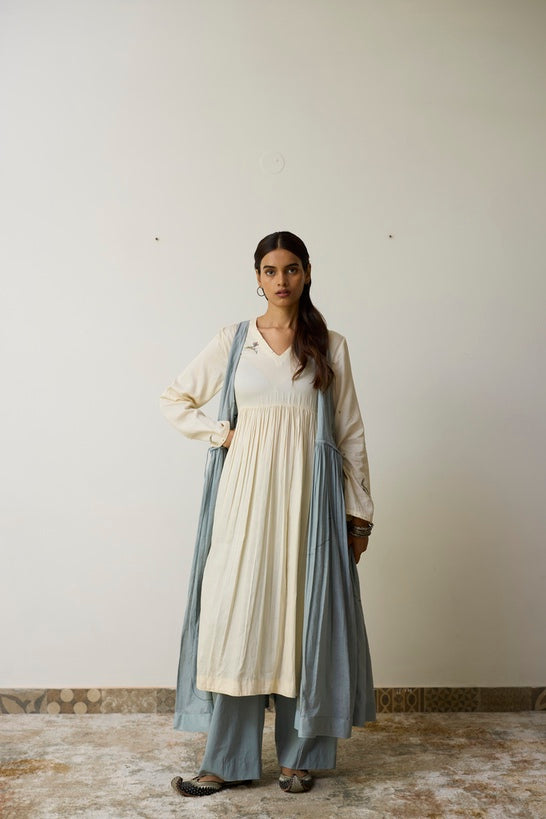 TAVI | Ivory and Blush Blue Handloom Cotton Agrakha Set