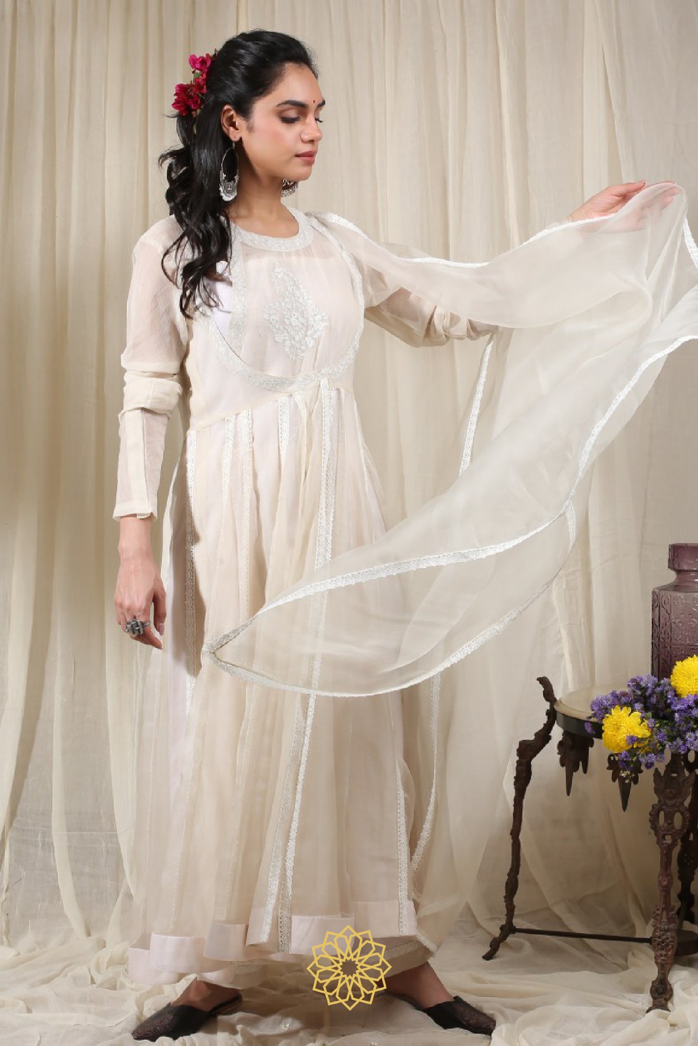 OFF WHITE EMBROIDERED KURTA SET