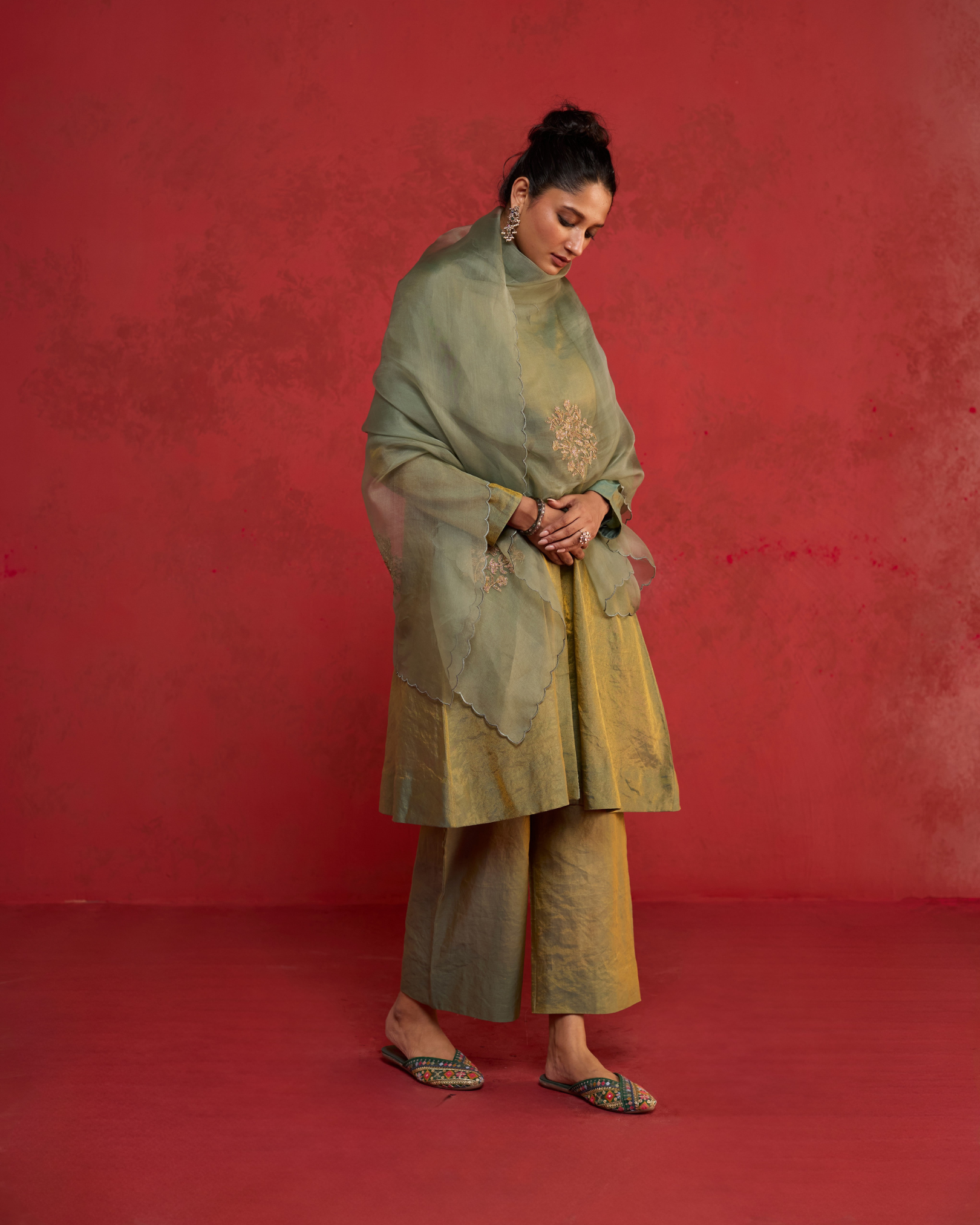 Gulnaar - Olive green