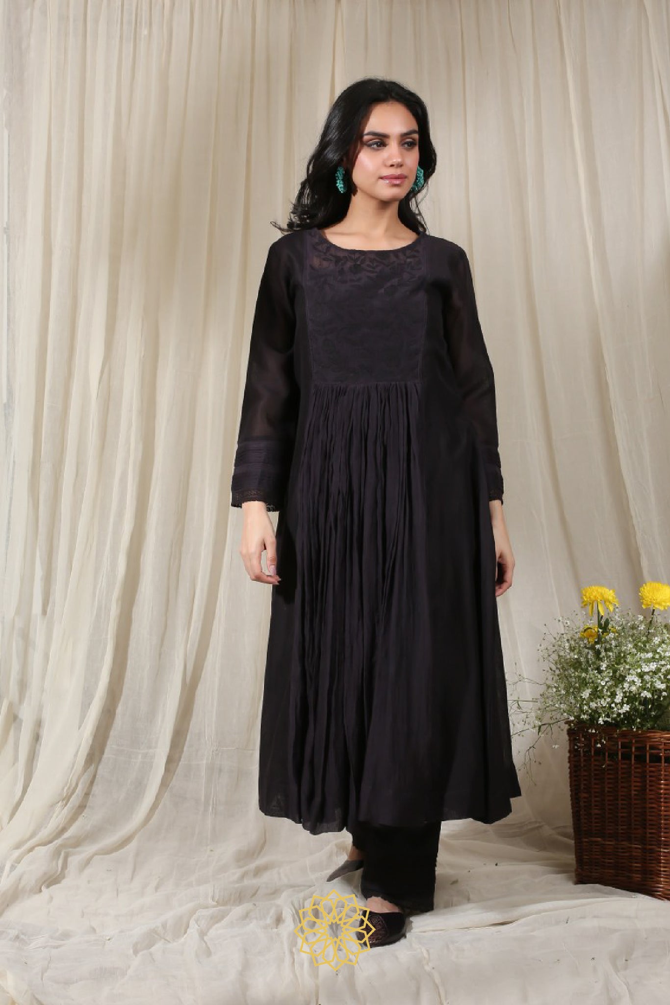 BLACK ZARA EMBROIDERED KURTA SET
