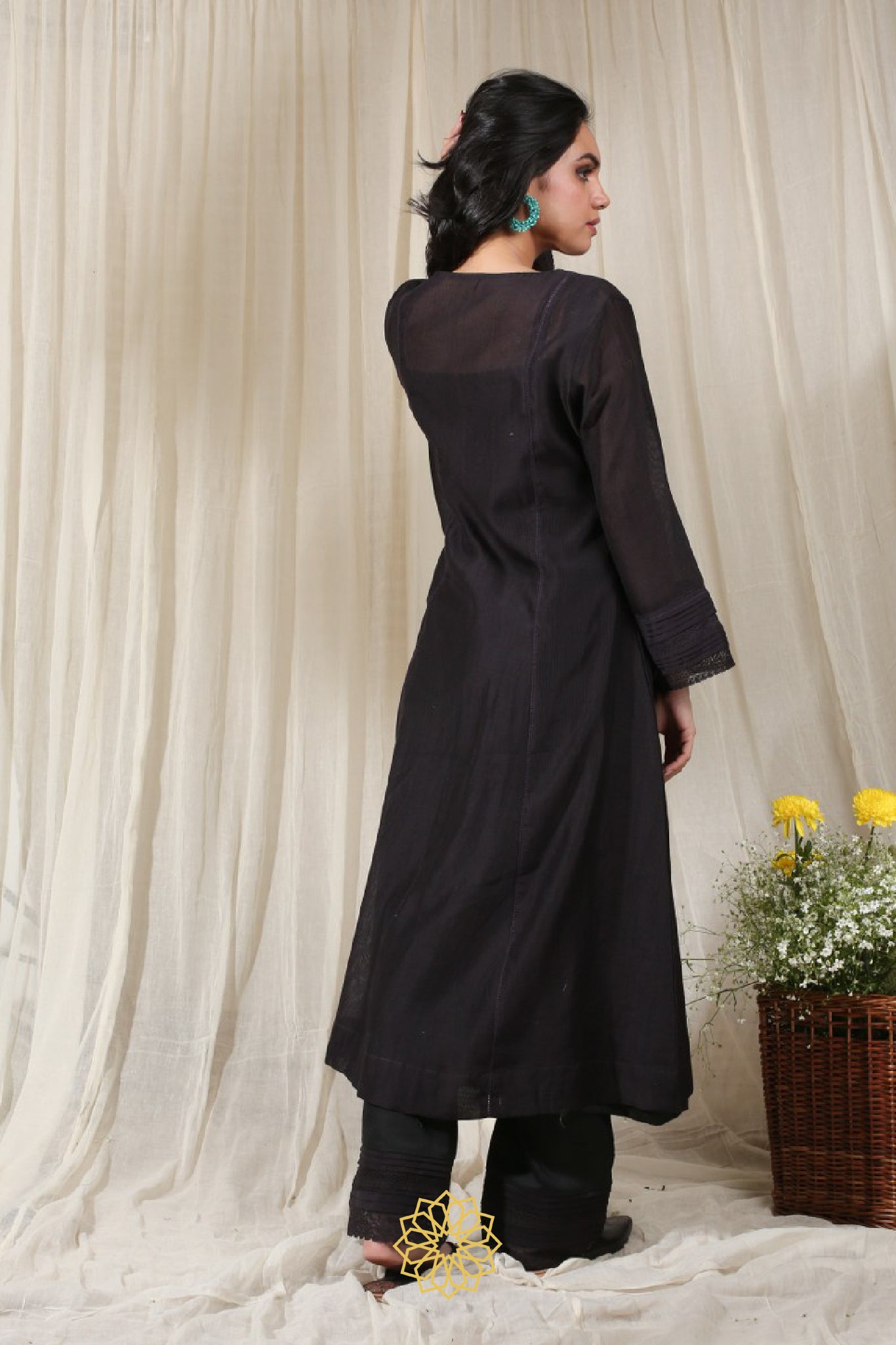 BLACK ZARA EMBROIDERED KURTA SET