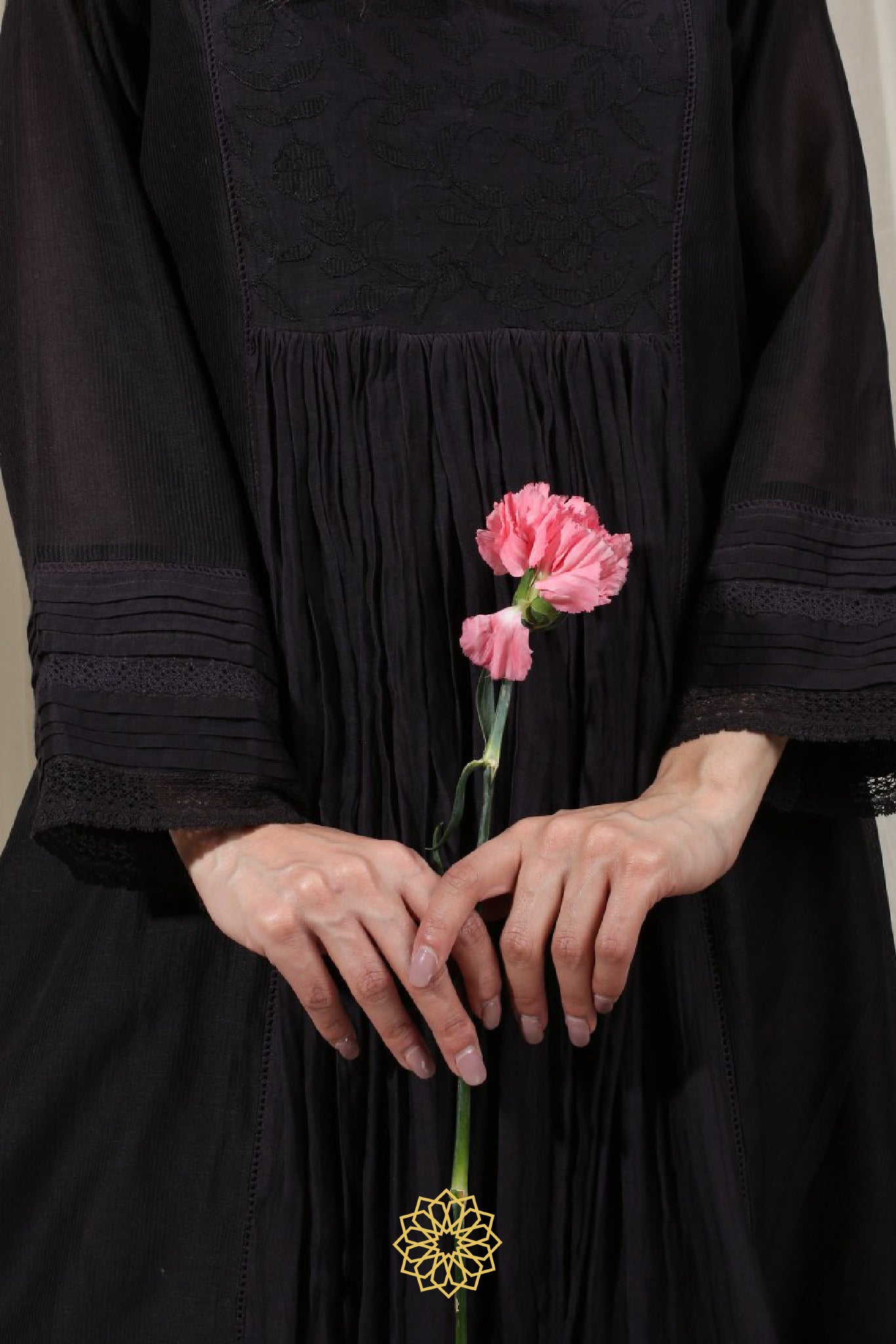 BLACK ZARA EMBROIDERED KURTA SET