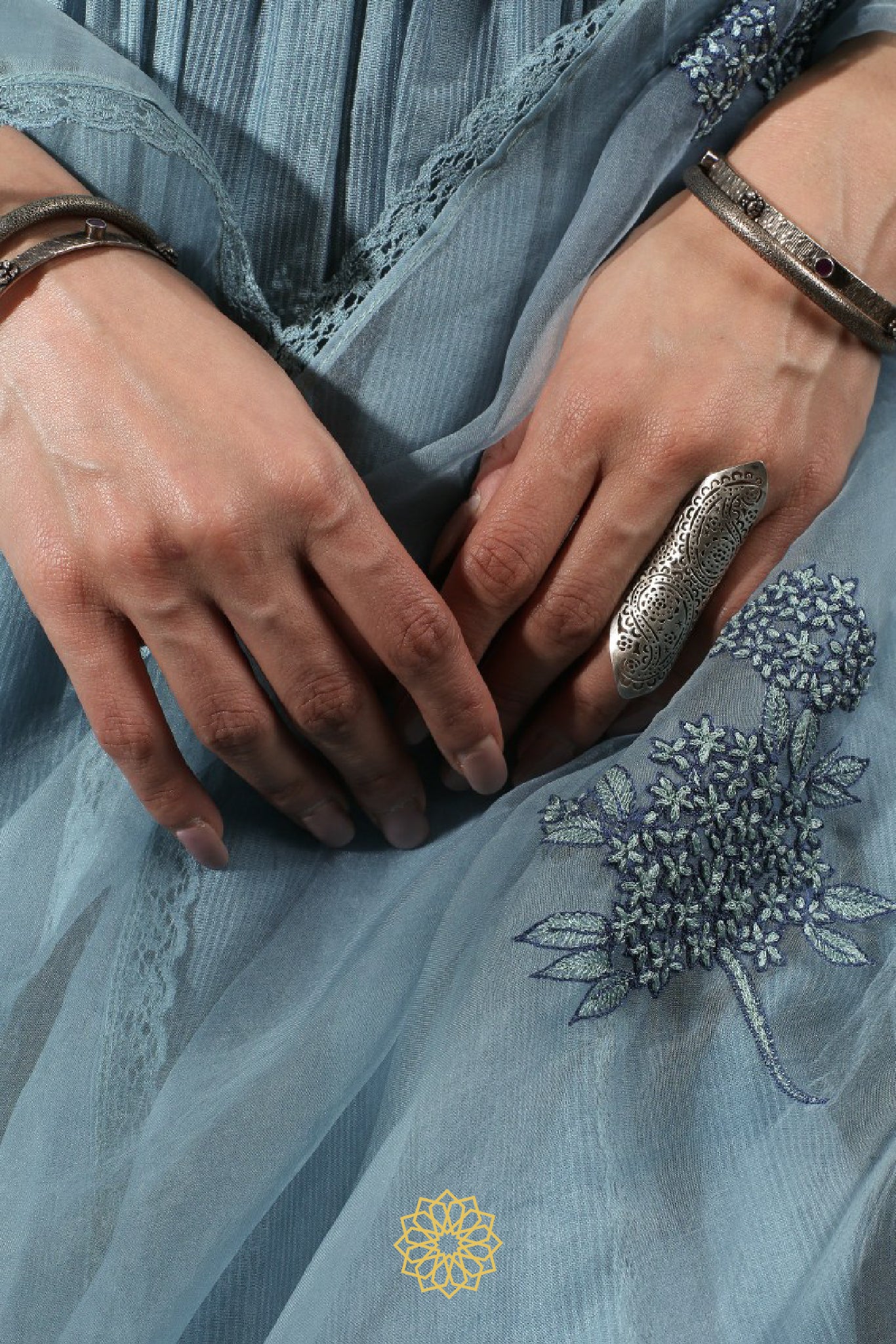 BLUE EMBROIDERED KURTA SET