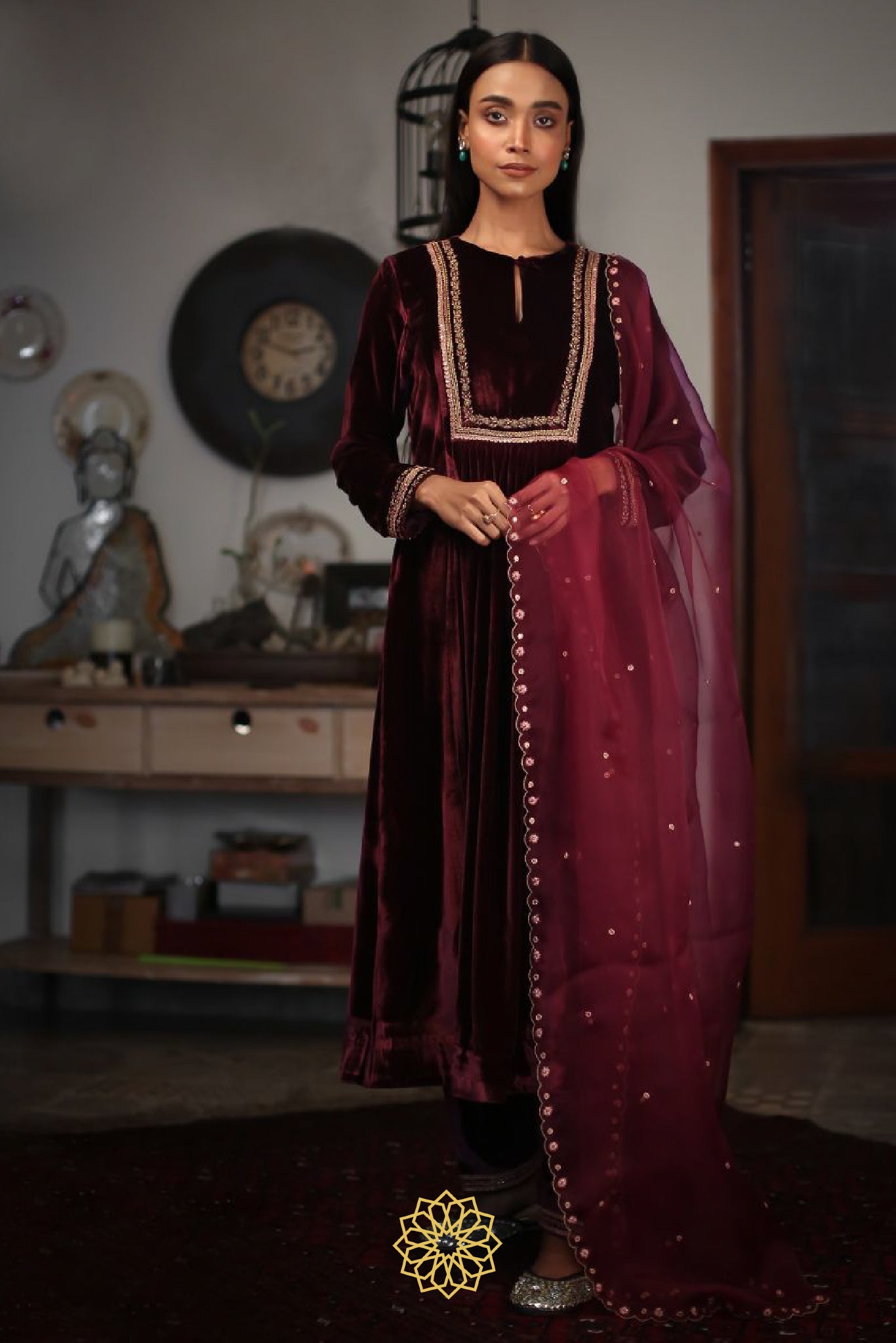 GUL EMBROIDERED VELVET KURTA SET