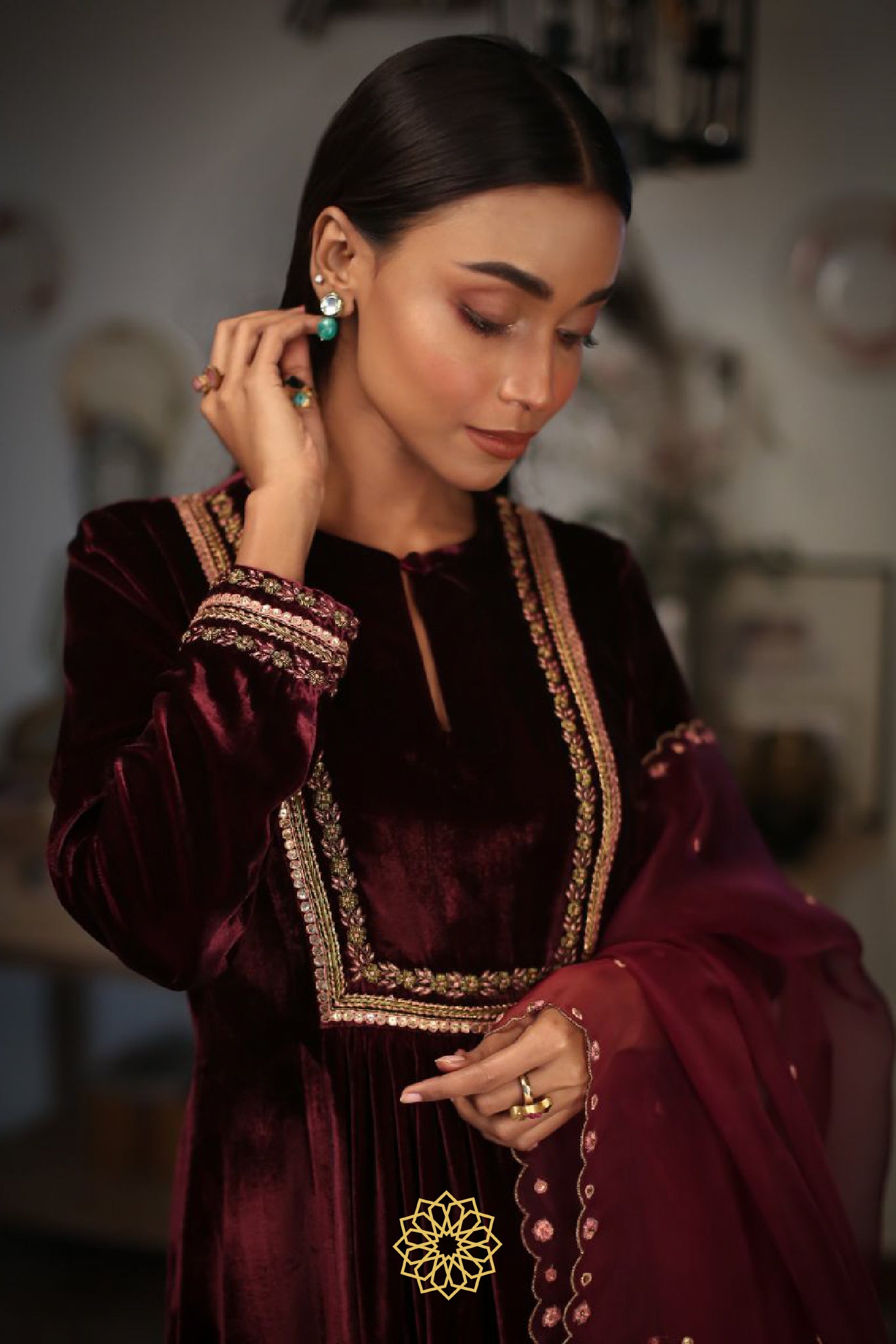 GUL EMBROIDERED VELVET KURTA SET