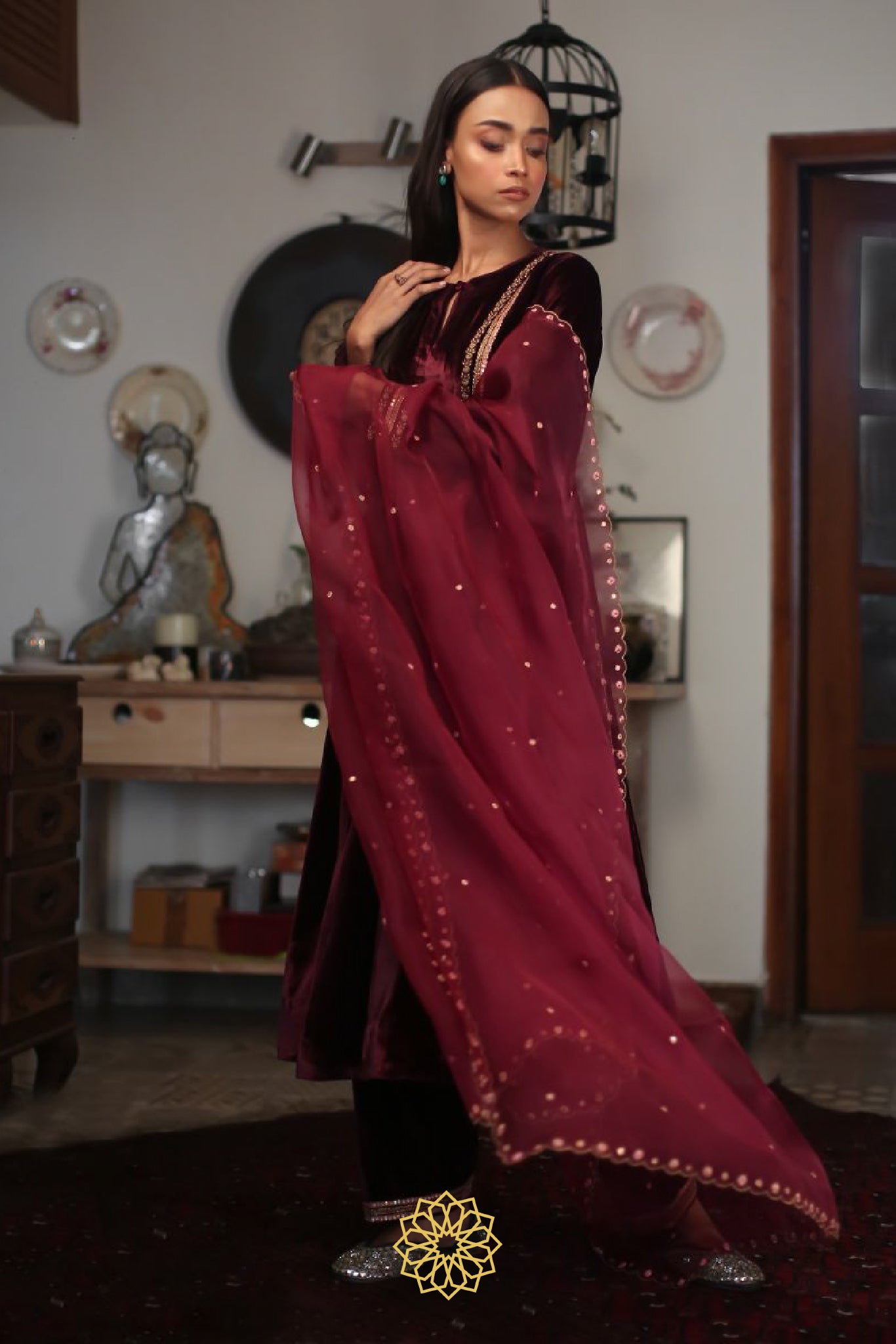 GUL EMBROIDERED VELVET KURTA SET