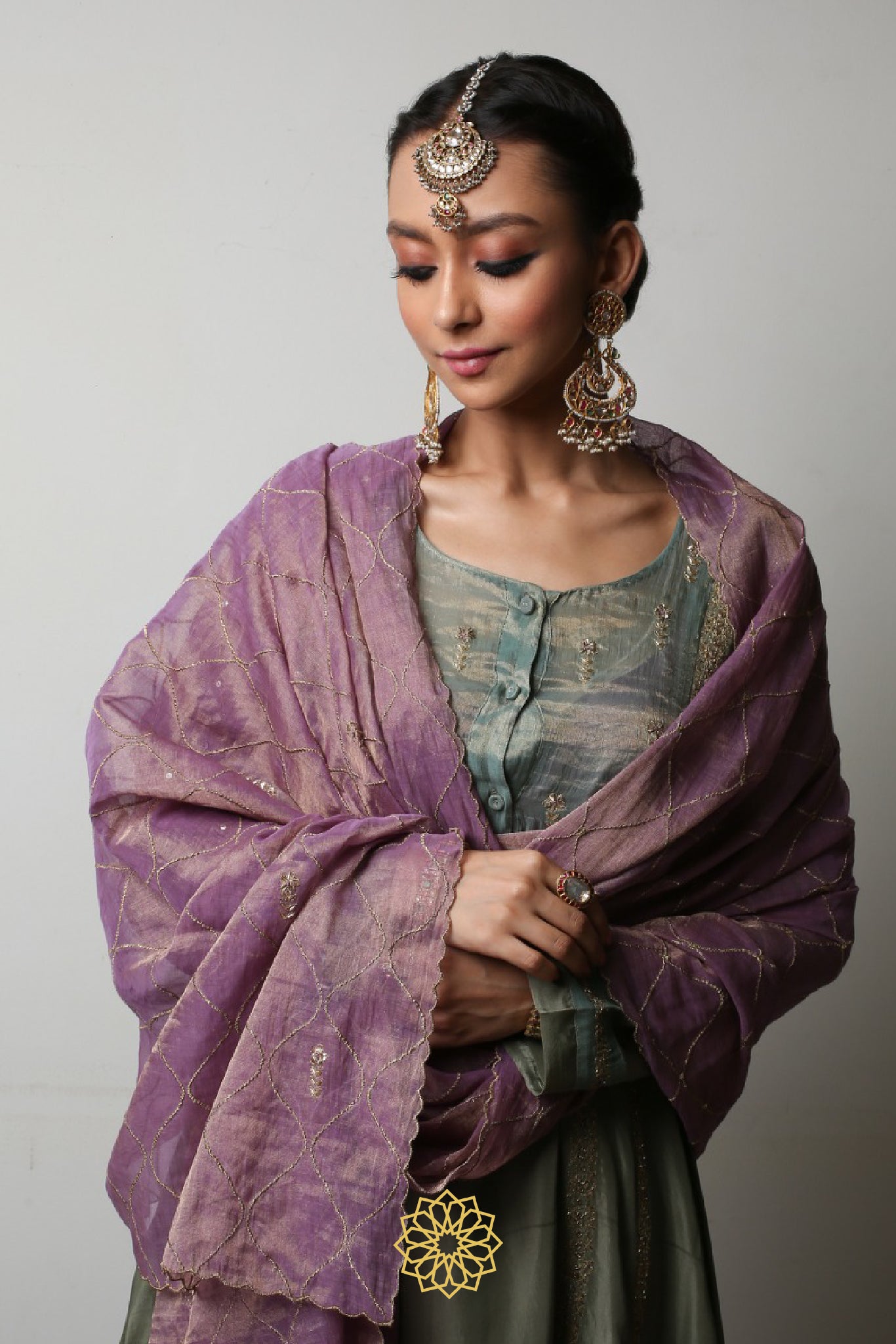 IRA EMBROIDERED KURTA SET