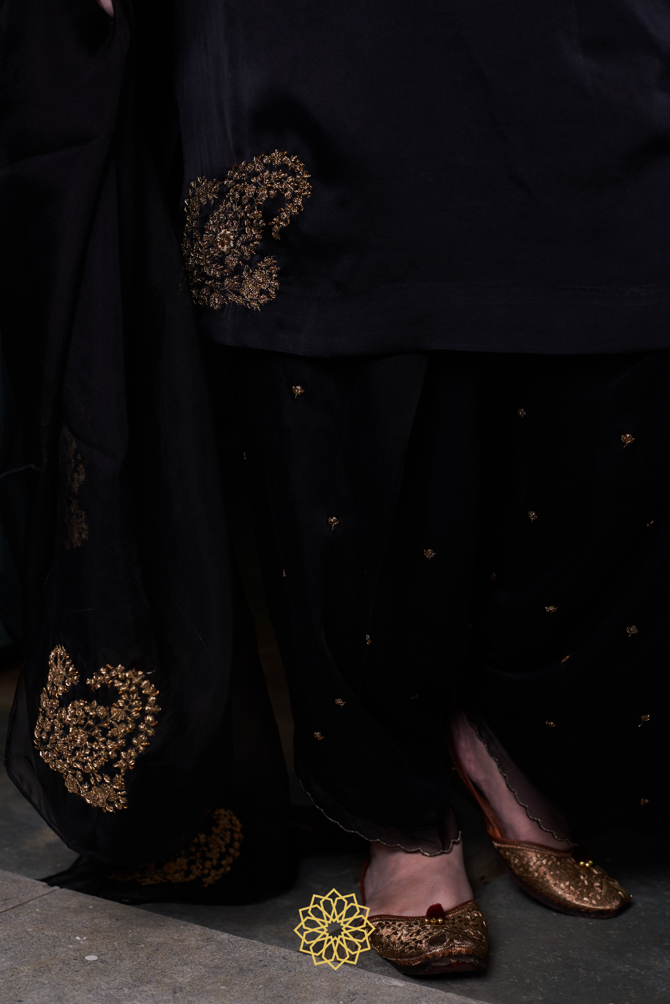 KOHL GOLD SATIN KURTA SET