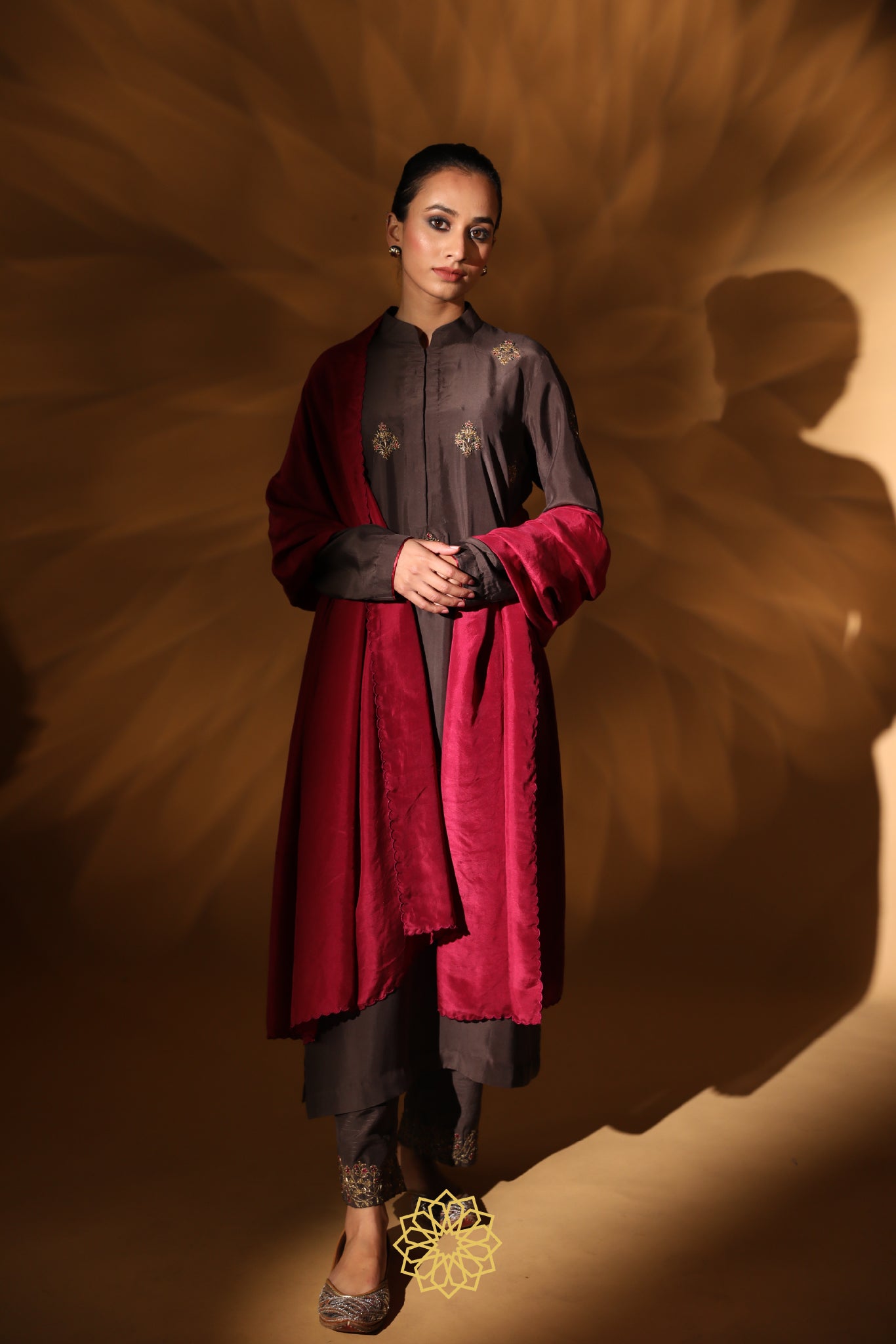 MEERA EMBROIDERED BAND GALA