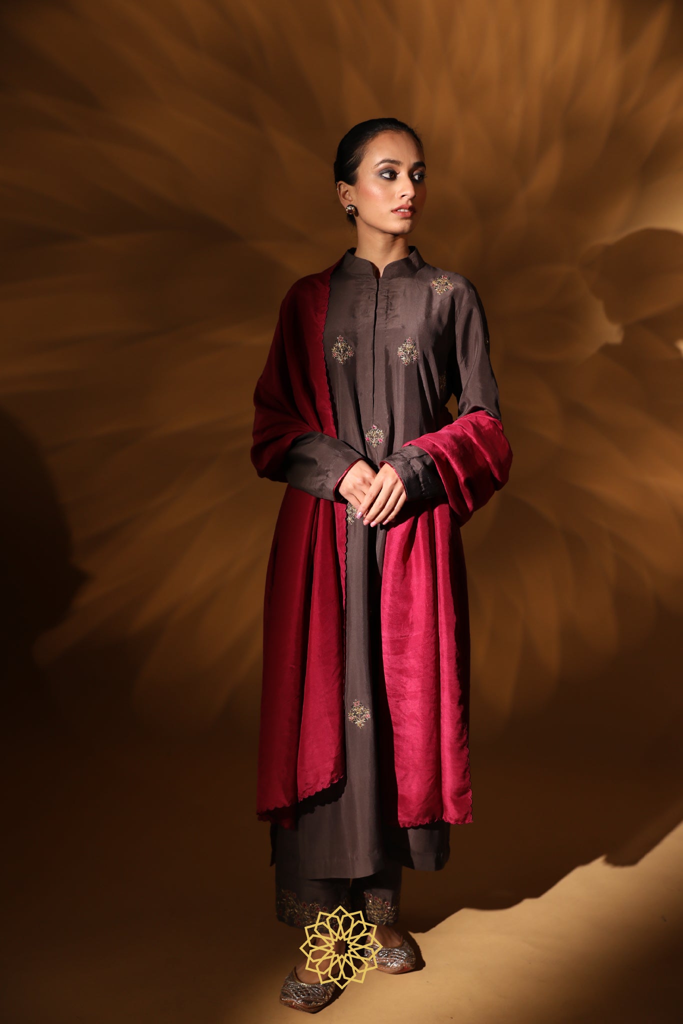 MEERA EMBROIDERED BAND GALA