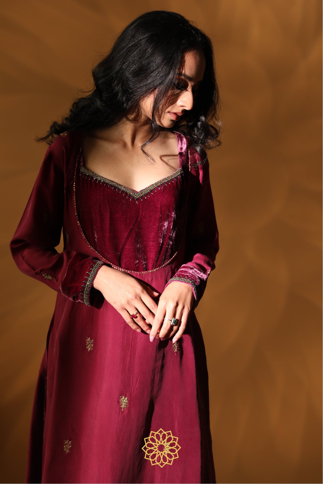 NAZREEN EMBROIDERED VELVET KURTA SET