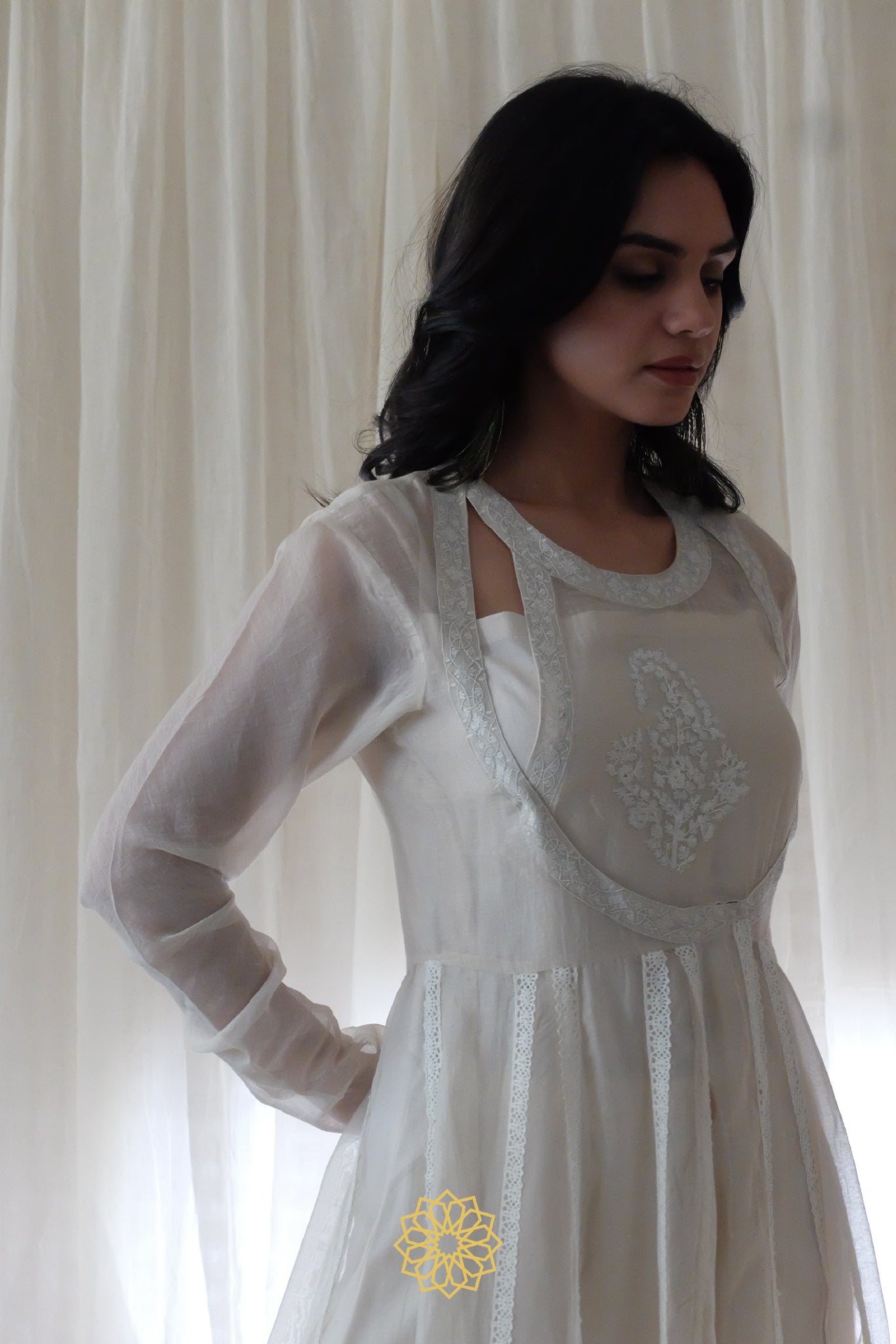 OFF WHITE EMBROIDERED KURTA SET