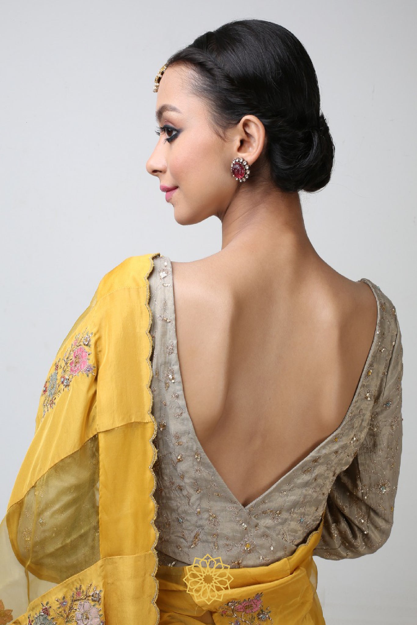 PAVNI EMBROIDERED SAREE WITH BLOUSE