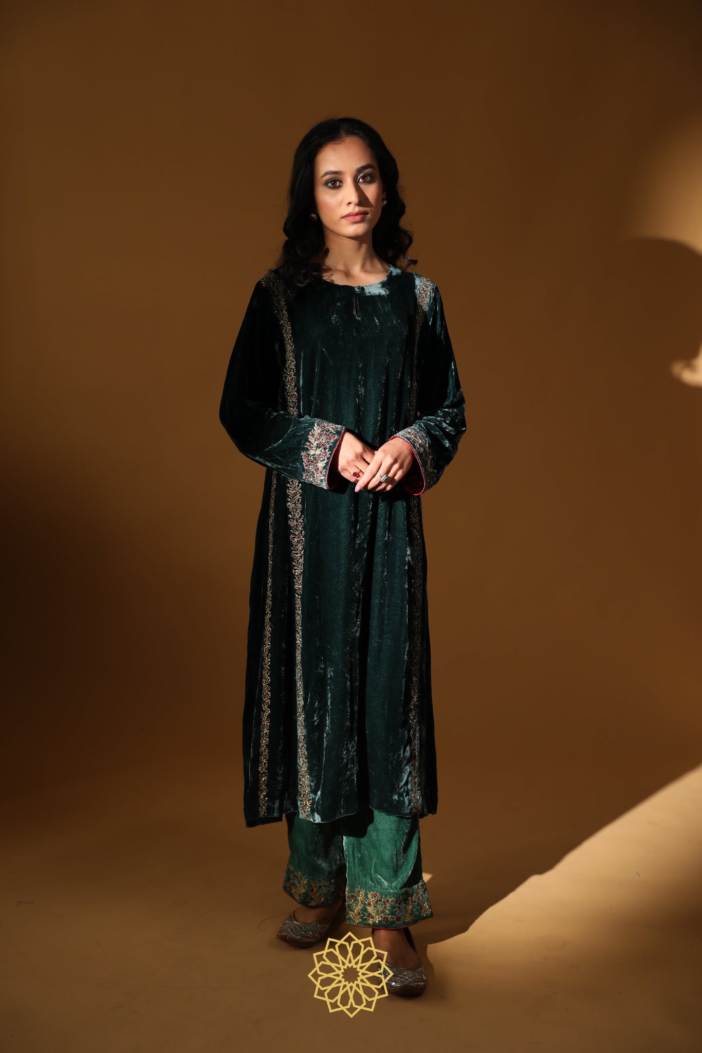 REIGNA EMBROIDERED VELVET FIRAN