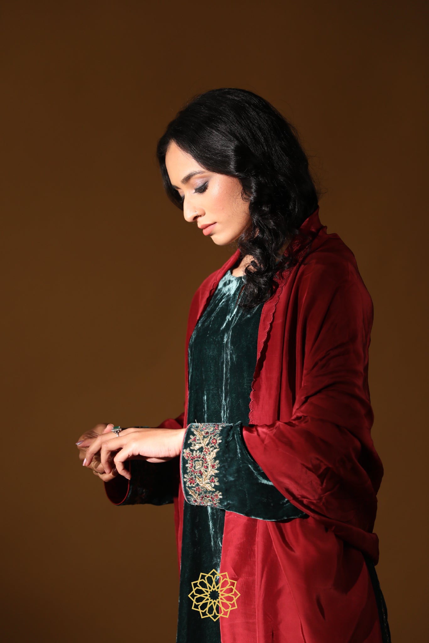 REIGNA EMBROIDERED VELVET FIRAN