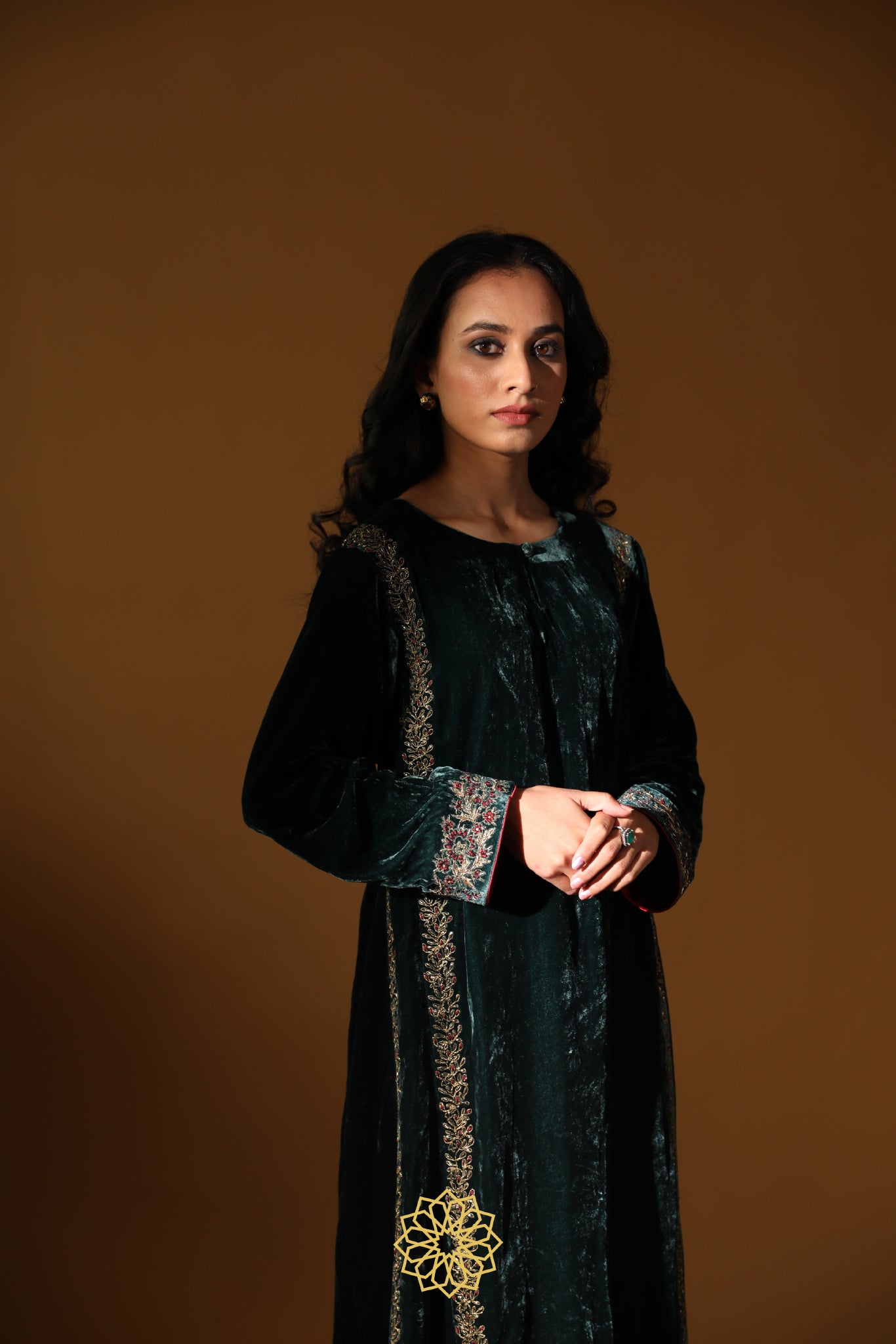 REIGNA EMBROIDERED VELVET FIRAN
