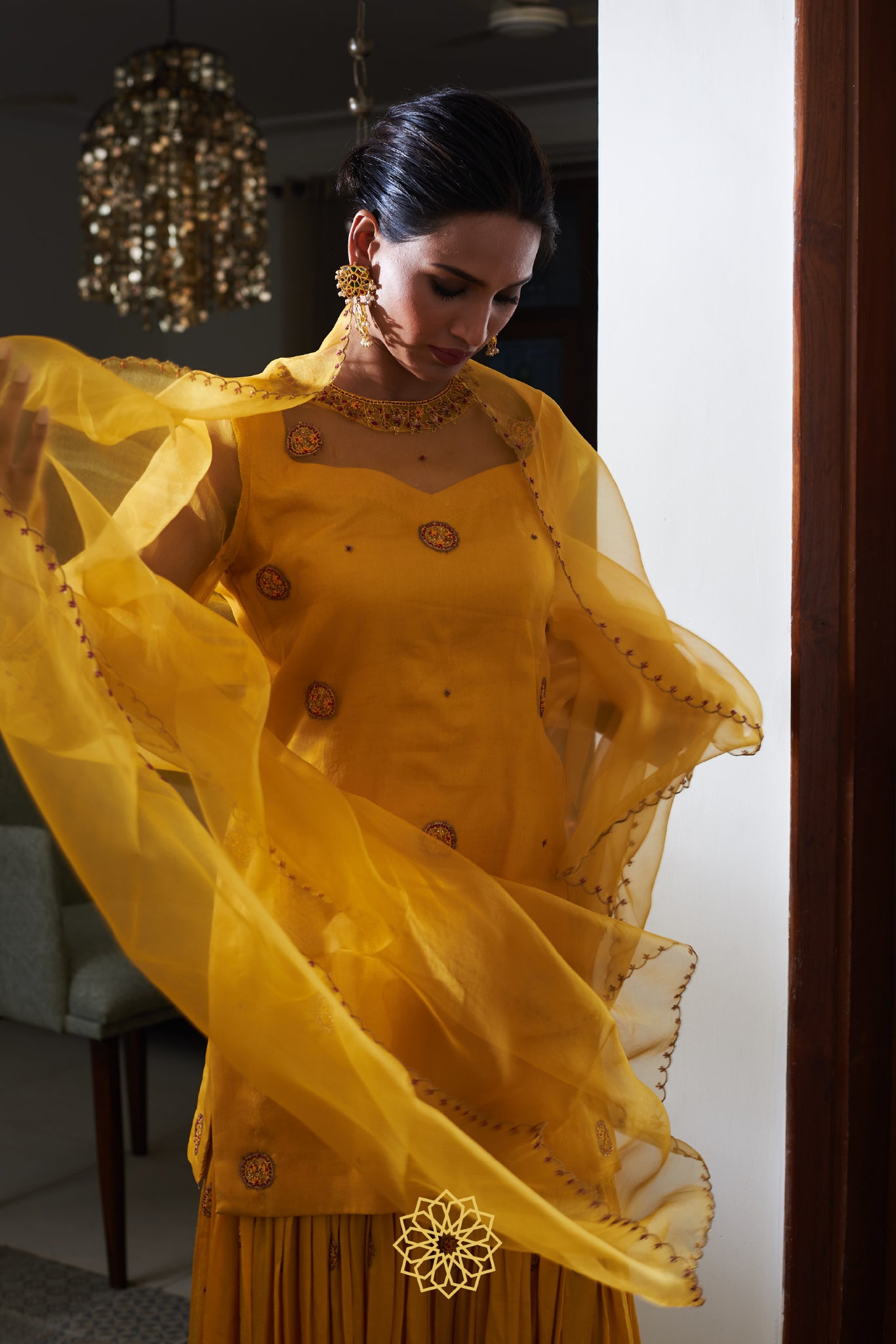 SUN SHARARA