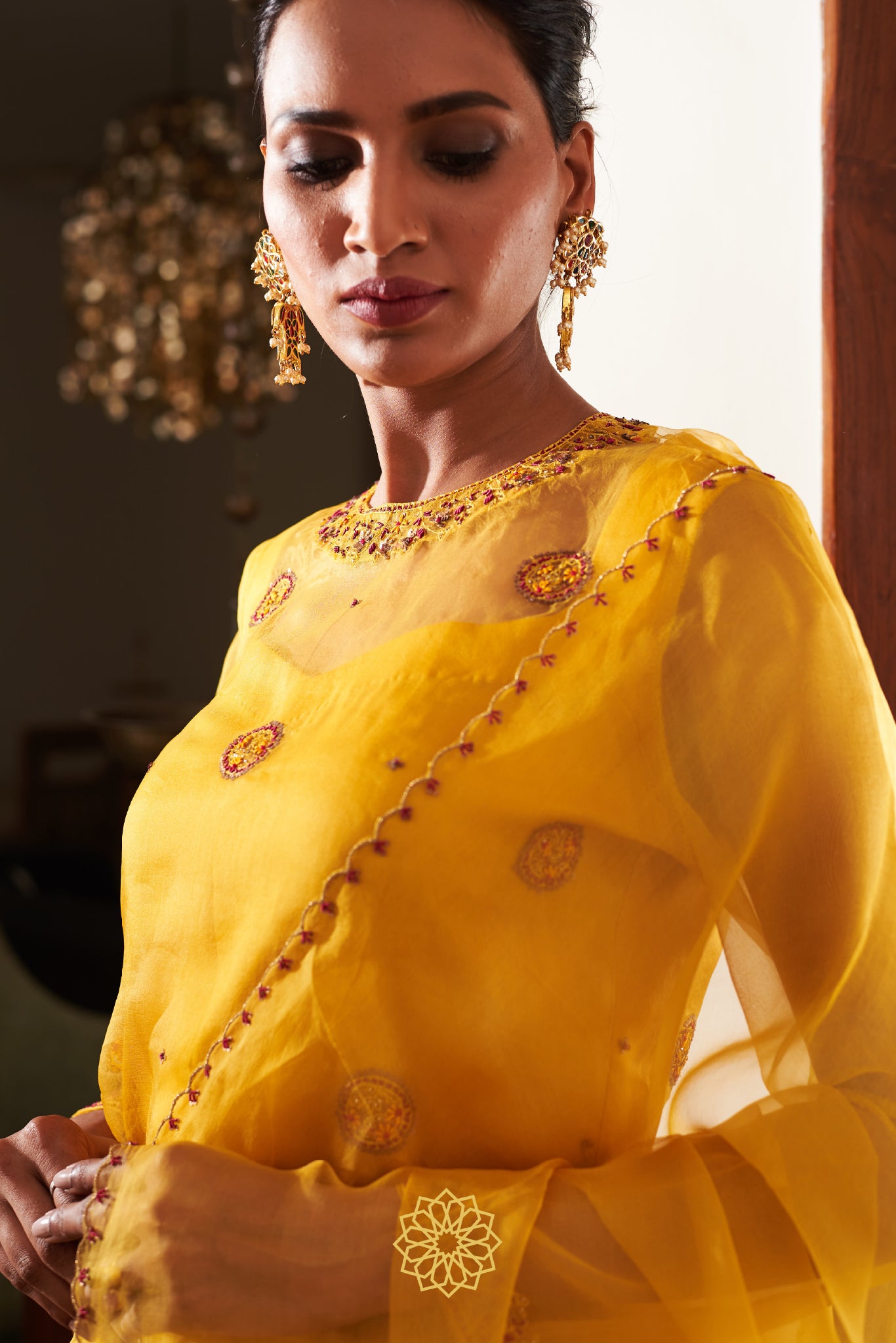 SUN SHARARA