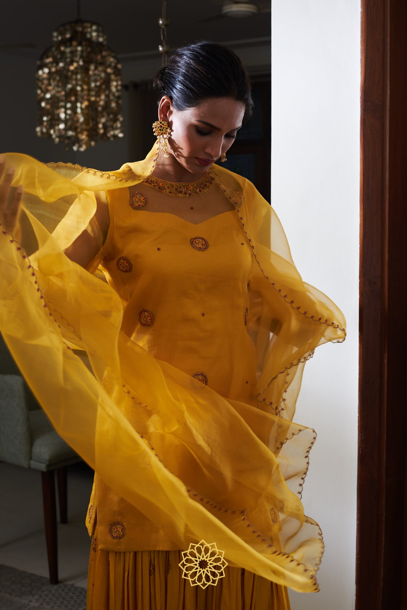 SUN SHARARA