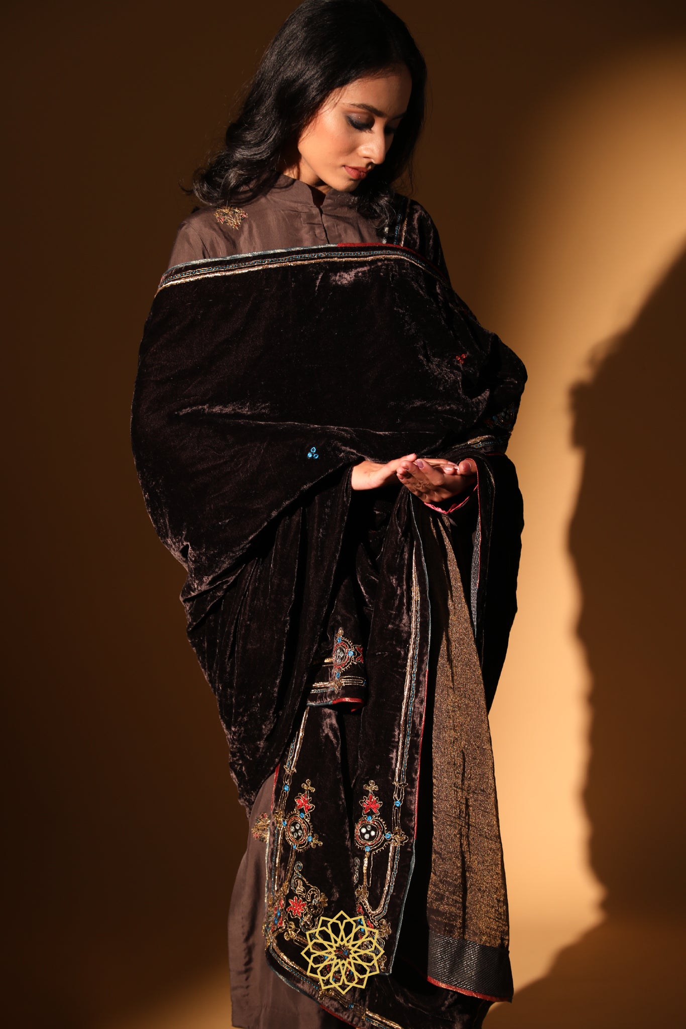 ZEBA EMBROIDERED VELVET DUSHALA