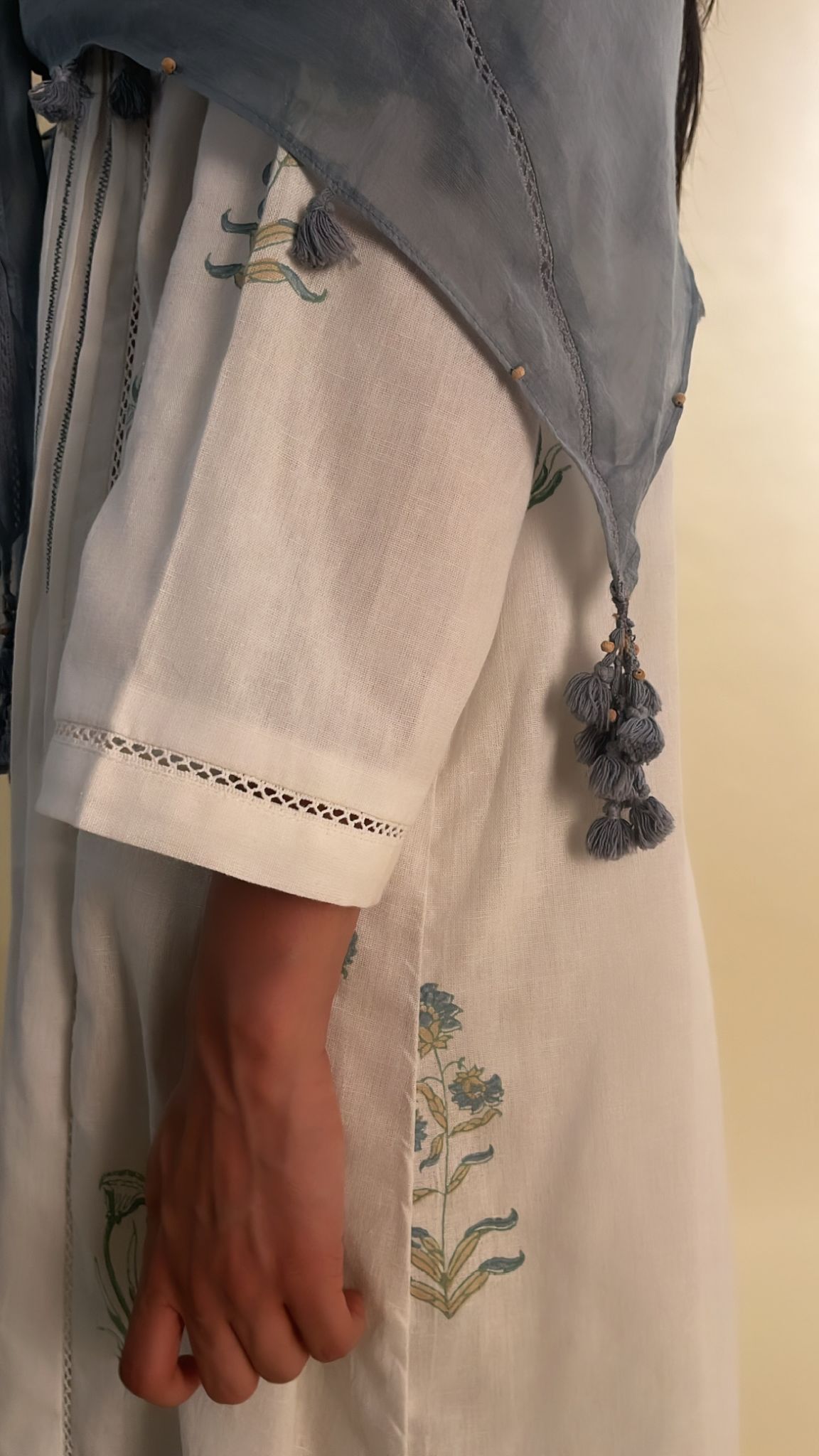 KARI WHITE BLOCK PRINTED COTTON LINEN KURTA