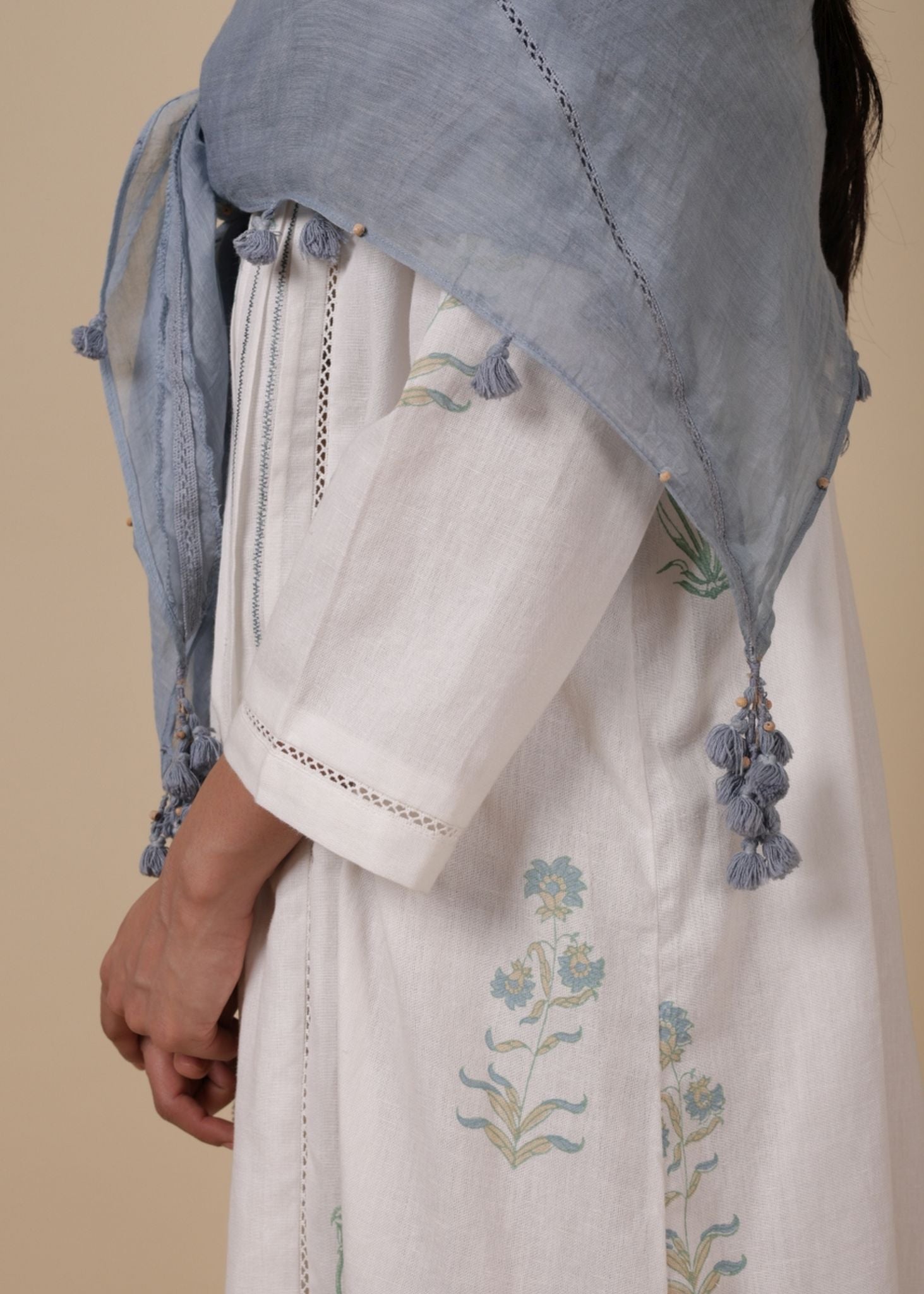KARI WHITE BLOCK PRINTED COTTON LINEN KURTA