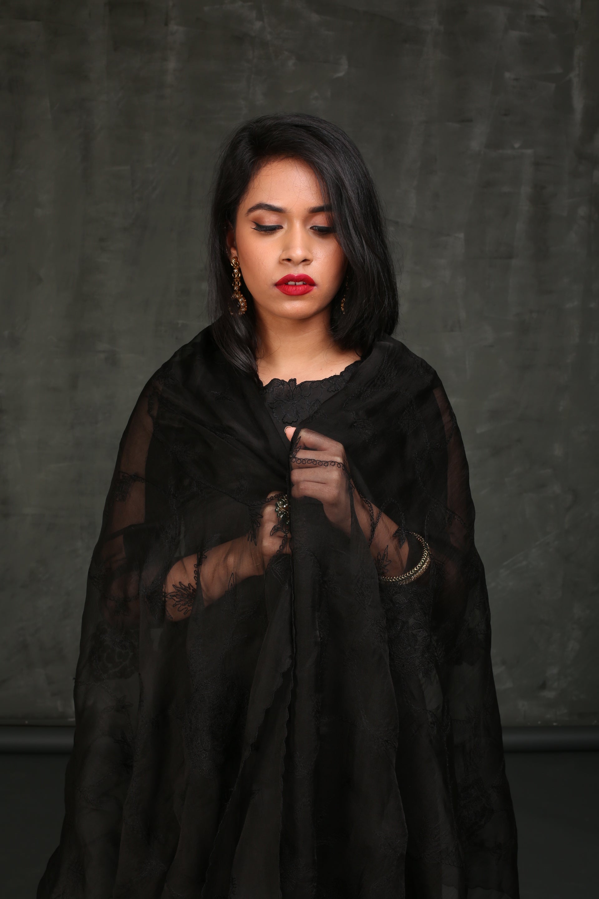 SWAN BLACK EMBROIDERED KURTA SET