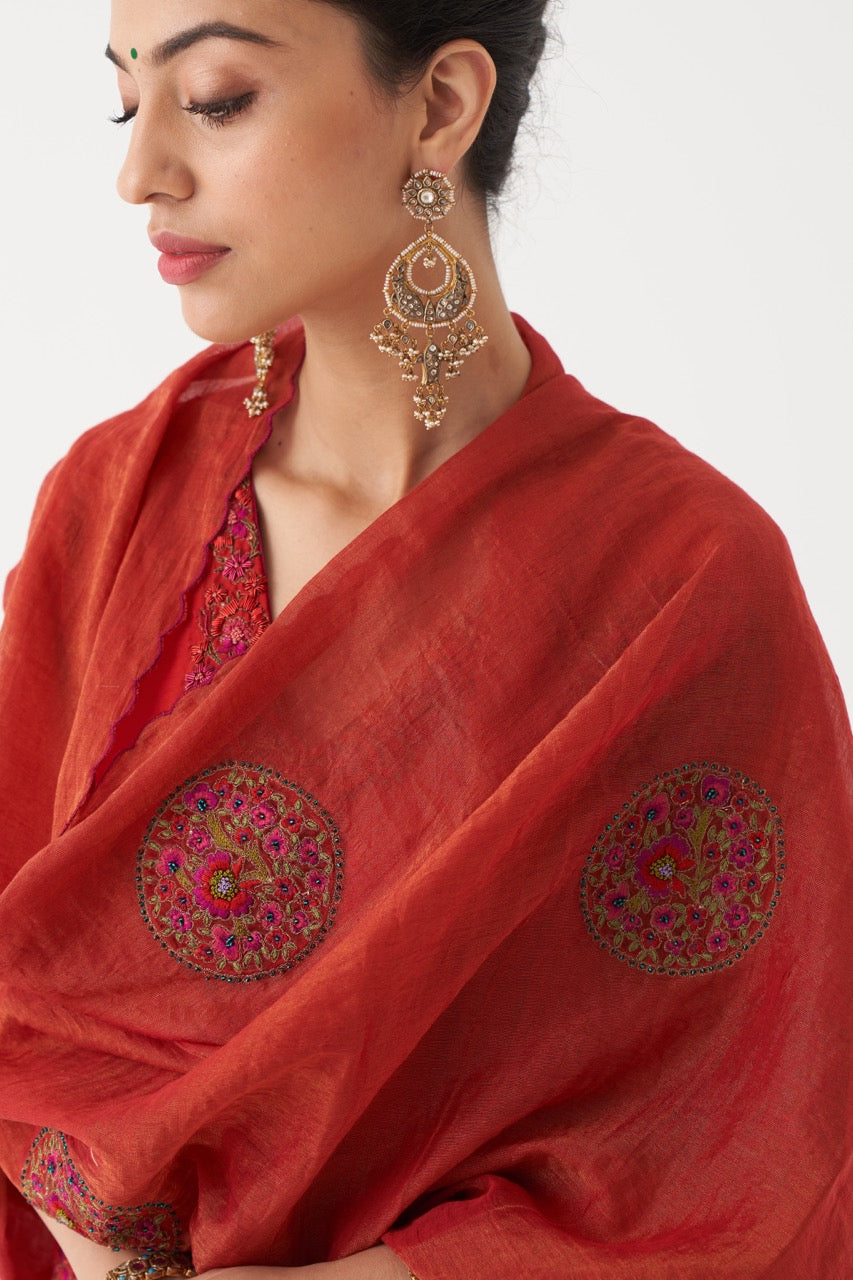 SHIRIN - RED HABUTAI SILK KURTA WITH TISSUE CHANDERI DUPATTA