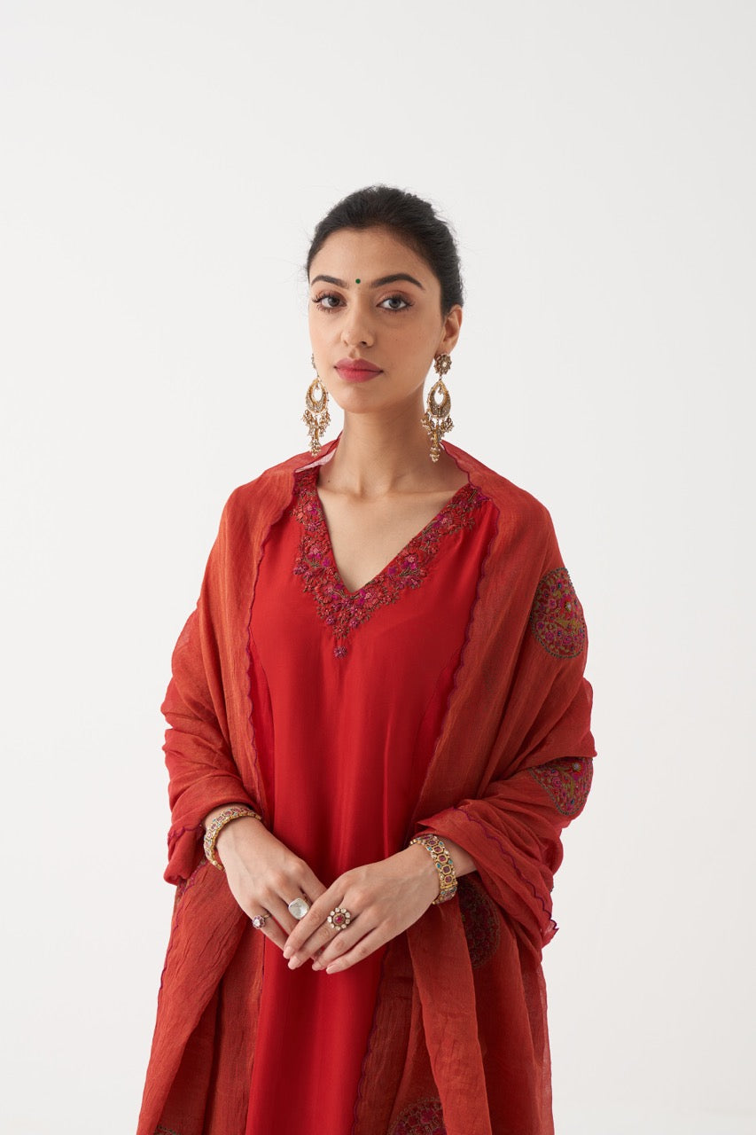 SHIRIN - RED HABUTAI SILK KURTA WITH TISSUE CHANDERI DUPATTA