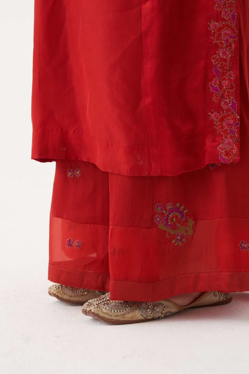 SHIRIN - RED HABUTAI SILK KURTA WITH TISSUE CHANDERI DUPATTA