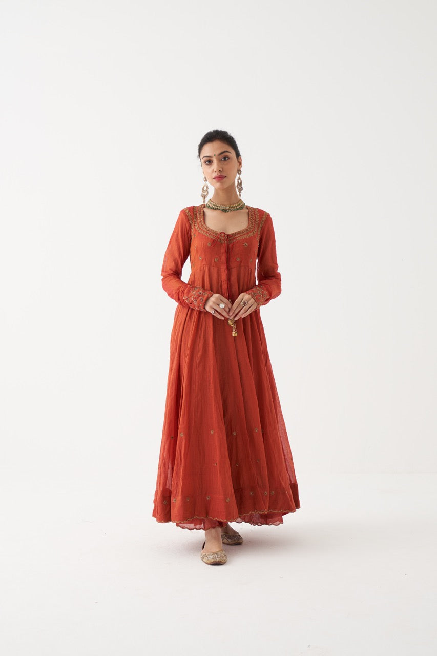 SAHIRA  - SCARLET RED HANDWOVEN TISSUE CHANDERI ANARKALI WITH GREEN TISSUE CHANDERI DUPATTA
