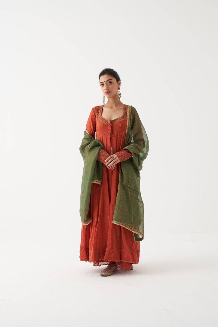 SAHIRA  - SCARLET RED HANDWOVEN TISSUE CHANDERI ANARKALI WITH GREEN TISSUE CHANDERI DUPATTA