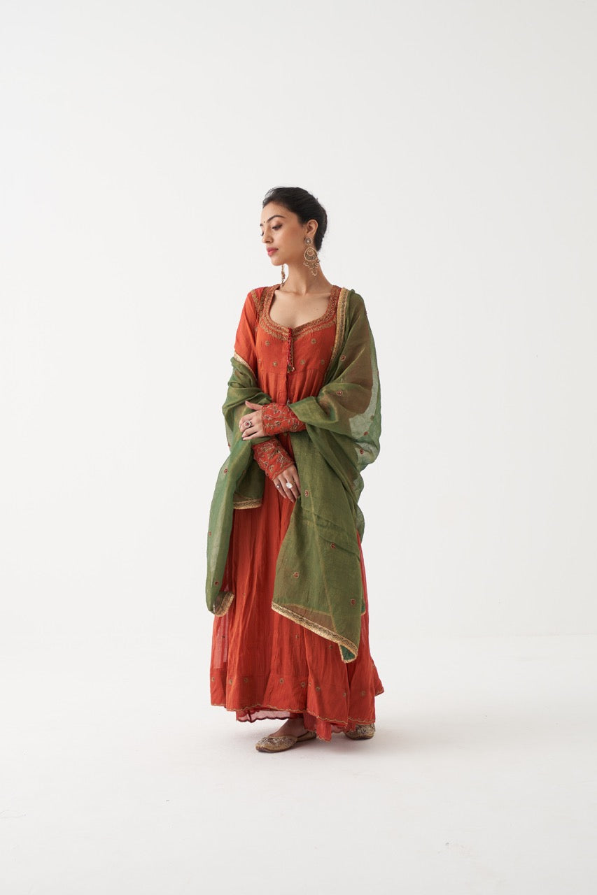 SAHIRA  - SCARLET RED HANDWOVEN TISSUE CHANDERI ANARKALI WITH GREEN TISSUE CHANDERI DUPATTA